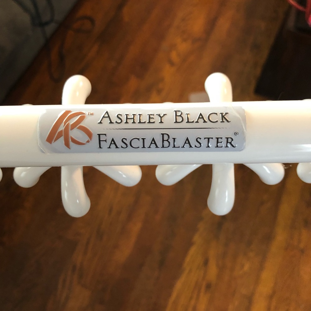 Ashley Black Fascia Blaster